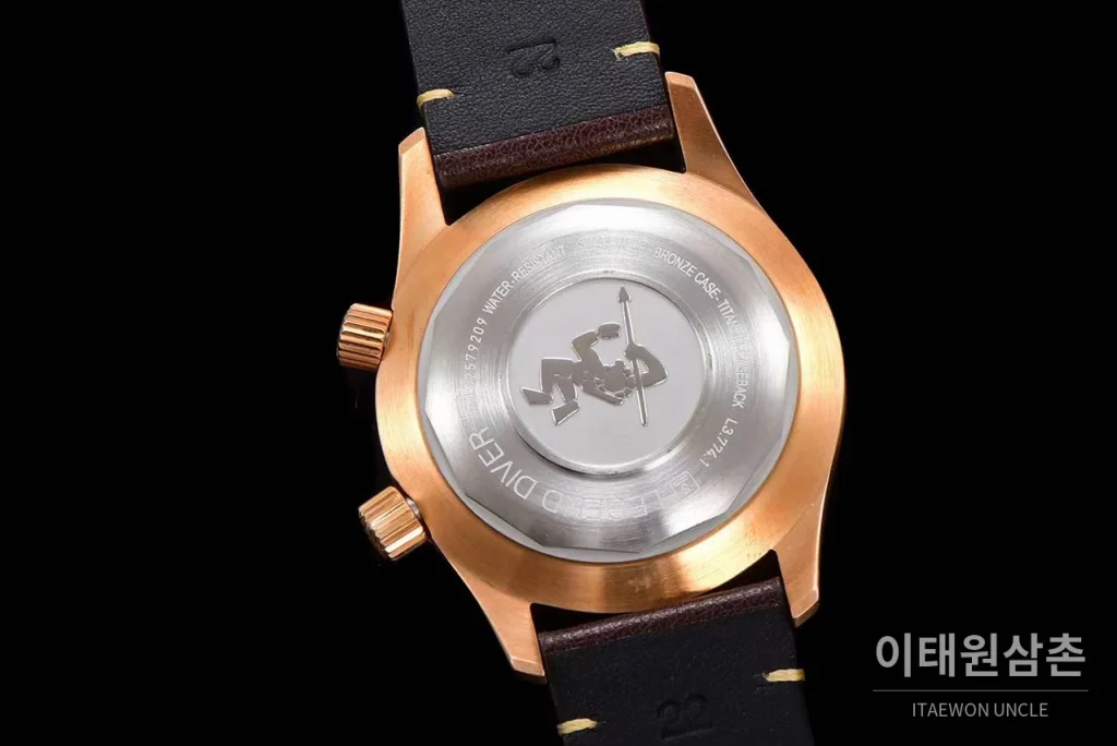 론진 레전드다이버 브론즈 그라데이션블랙다이얼 오토매틱 42mm 브라운 가죽 스트랩