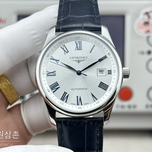 론진 마스터컬렉션 실버로만다이얼 오토매틱 40mm 네이비 가죽 스트랩 론진 마스터컬렉션 실버로만다이얼 오토매틱 40mm 네이비 가죽 스트랩