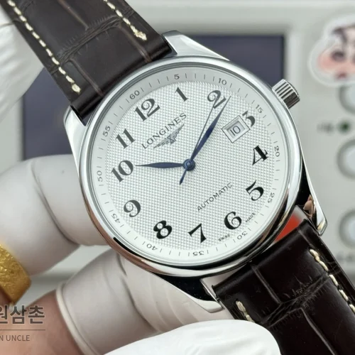론진 마스터컬렉션 실버로만다이얼 오토매틱 40mm 브라운 가죽 스트랩 (2) 론진 마스터컬렉션 실버로만다이얼 오토매틱 40mm 브라운 가죽 스트랩 (2)