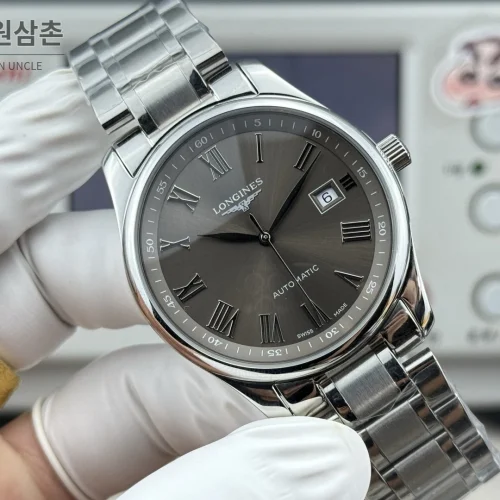 론진 마스터컬렉션 실버로만다이얼 오토매틱 40mm 스틸 브레이슬릿 론진 마스터컬렉션 실버로만다이얼 오토매틱 40mm 스틸 브레이슬릿