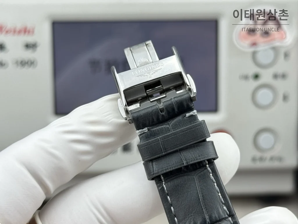 론진 마스터컬렉션 실버로만다이얼 오토매틱 40mm 스틸 브레이슬릿