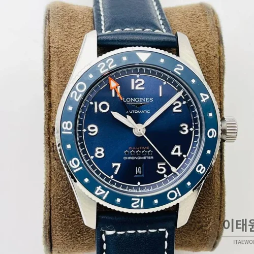 론진 스피릿 Zulu Time GMT 세라믹 베젤 블랙다이얼 오토매틱 42mm (5) 론진 스피릿 Zulu Time GMT 세라믹 베젤 블랙다이얼 오토매틱 42mm 네이비 가죽 스트랩