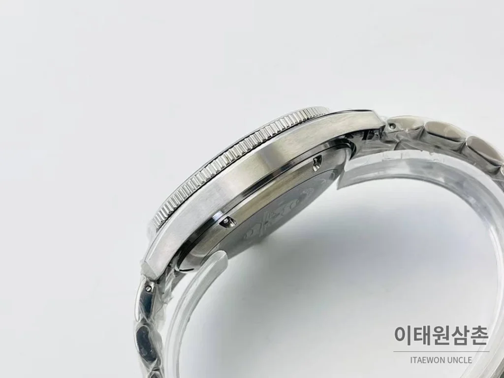 론진 스피릿 Zulu Time GMT 세라믹 베젤 블랙다이얼 오토매틱 42mm 스틸 브레이슬릿 (3)