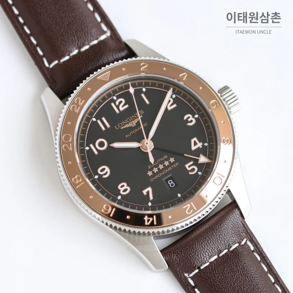 론진 스피릿 줄루타임 세라믹베젤 GMT 오토매틱 42mm 블랙 다이얼 브라운 가죽 스트랩 (3)