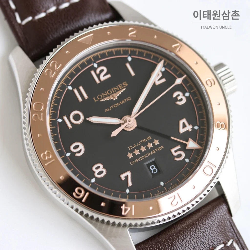론진 스피릿 줄루타임 세라믹베젤 GMT 오토매틱 42mm 블랙 다이얼 브라운 가죽 스트랩 (3)