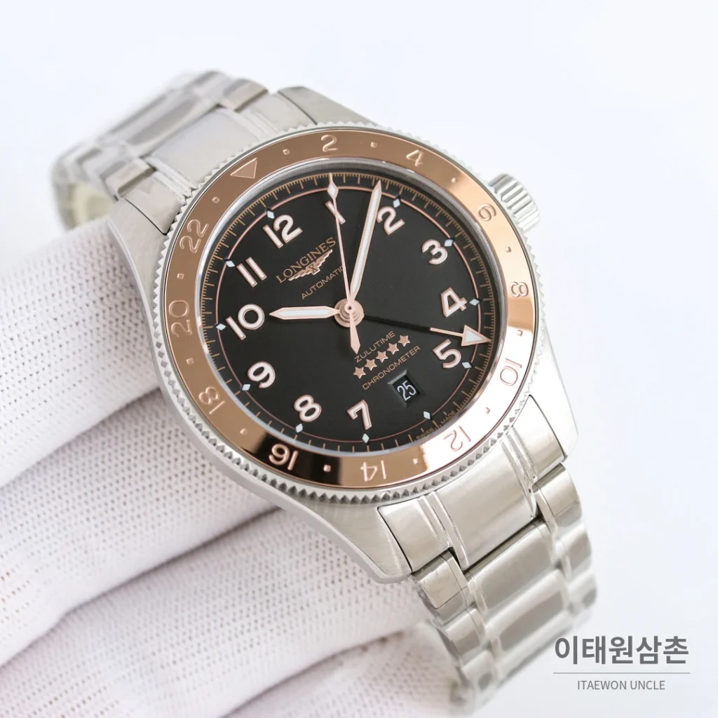 론진 스피릿 줄루타임 세라믹베젤 GMT 오토매틱 42mm 블랙 다이얼 브라운 가죽 스트랩 (3)