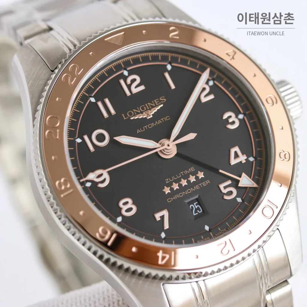 론진 스피릿 줄루타임 세라믹베젤 GMT 오토매틱 42mm 블랙 다이얼 브라운 가죽 스트랩 (3)