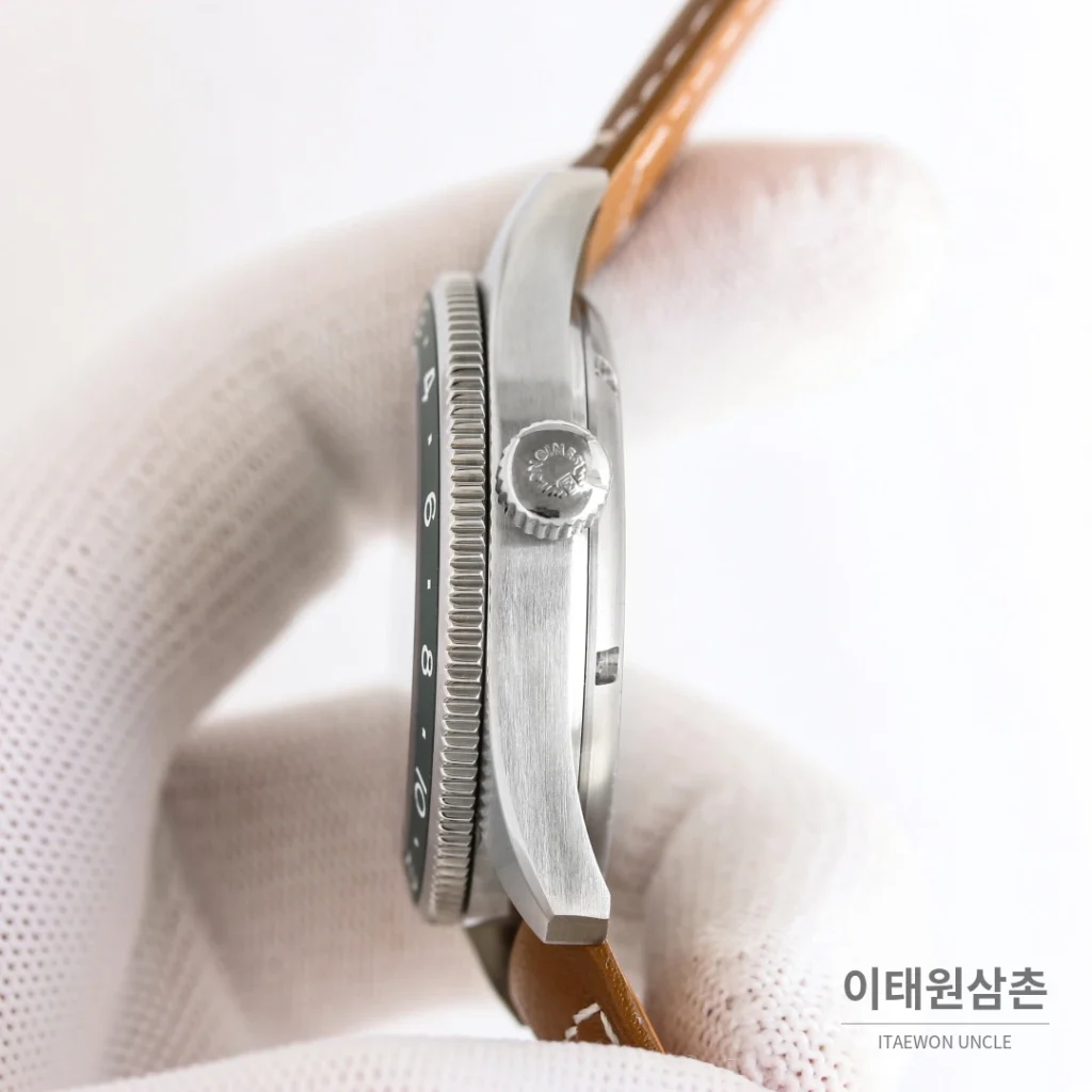 론진 스피릿 줄루타임 세라믹베젤 GMT 오토매틱 42mm 블랙 다이얼 스틸 브레이슬릿
