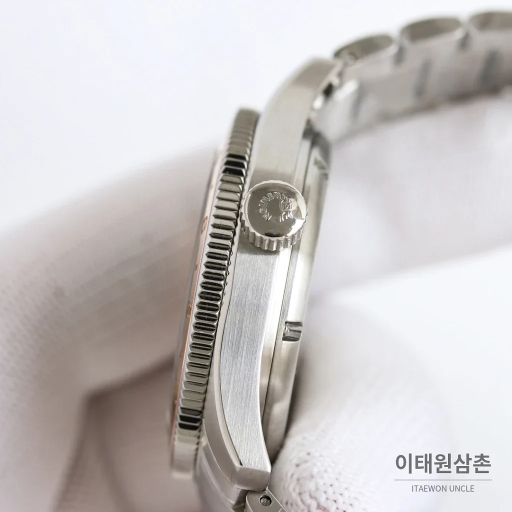 론진 스피릿 줄루타임 세라믹베젤 GMT 오토매틱 42mm 블랙 다이얼 브라운 가죽 스트랩 (3)