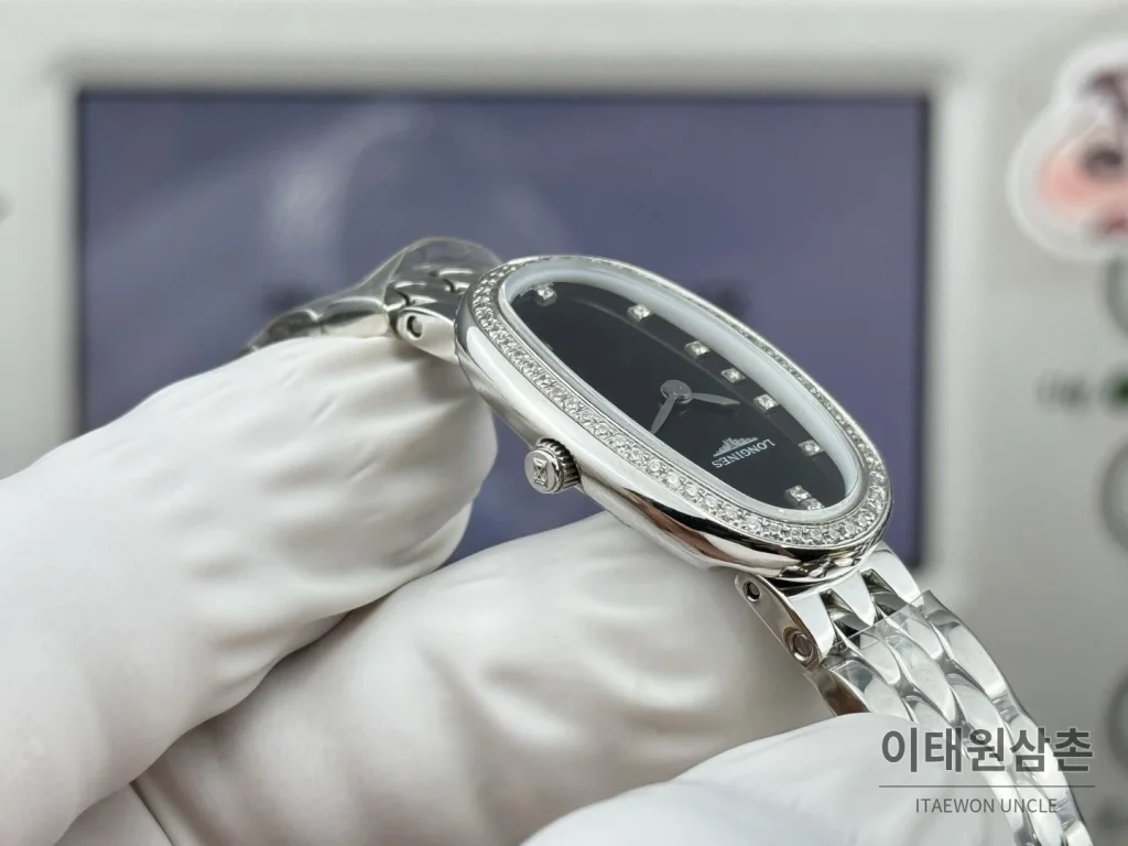 론진 심포네트 미니 스테인리스 타원형 화이트다이얼 쿼츠 25mm 화이트 / 실버 (2)