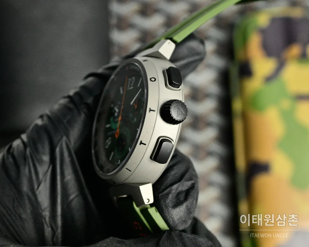 루이비통 포레스트 램 & 오션 웨일 오토매틱 44mm