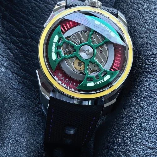 엠비앤에프 M.A.D.1S 사이드타임 대형로터 퍼플 오토매틱 42mm 스켈레톤 다이얼 블랙 러버 스트랩 옐로우 베젤