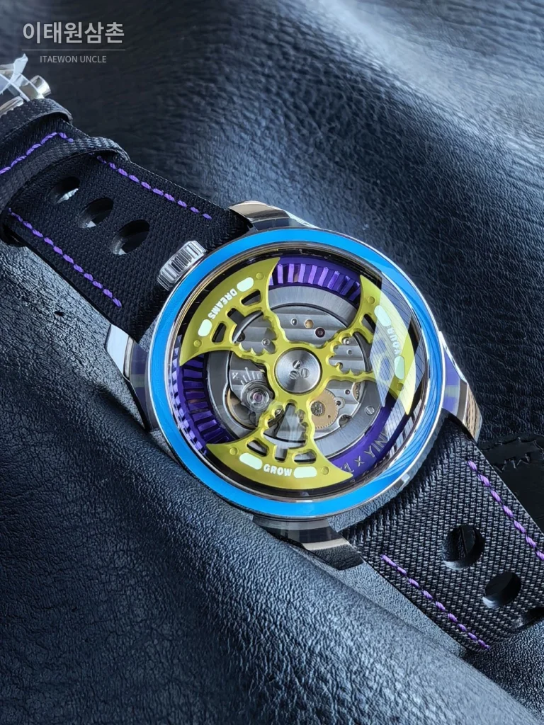 엠비앤에프 M.A.D.1S 사이드타임 대형로터 퍼플 오토매틱 42mm 스켈레톤 다이얼 블랙 러버 스트랩 아이스블루 베젤