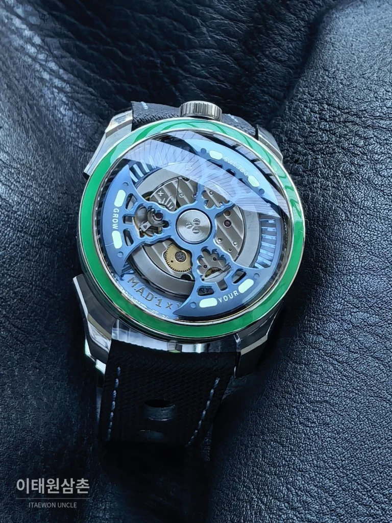 엠비앤에프 M.A.D.1S 사이드타임 대형로터 퍼플 오토매틱 42mm 스켈레톤 다이얼 블랙 러버 스트랩 그린 베젤