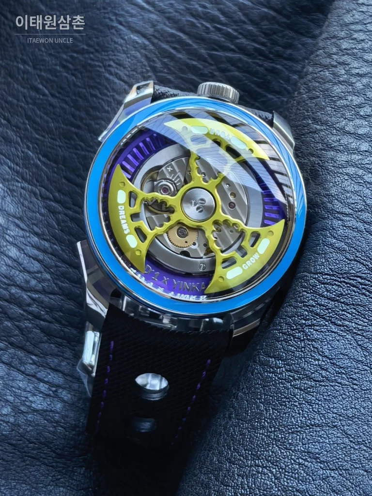 엠비앤에프 M.A.D.1S 사이드타임 대형로터 퍼플 오토매틱 42mm 스켈레톤 다이얼 블랙 러버 스트랩 아이스블루 베젤