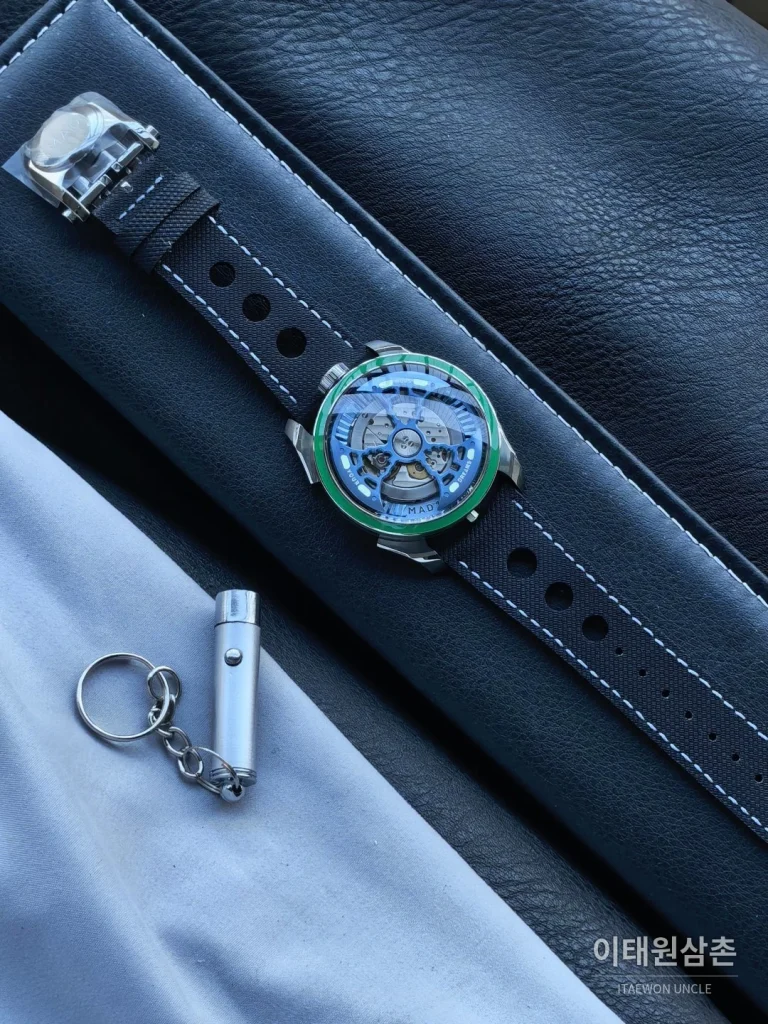 엠비앤에프 M.A.D.1S 사이드타임 대형로터 퍼플 오토매틱 42mm 스켈레톤 다이얼 블랙 러버 스트랩 그린 베젤