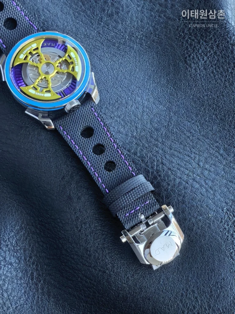 엠비앤에프 M.A.D.1S 사이드타임 대형로터 퍼플 오토매틱 42mm 스켈레톤 다이얼 블랙 러버 스트랩 아이스블루 베젤