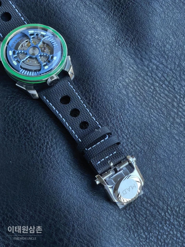 엠비앤에프 M.A.D.1S 사이드타임 대형로터 퍼플 오토매틱 42mm 스켈레톤 다이얼 블랙 러버 스트랩 그린 베젤