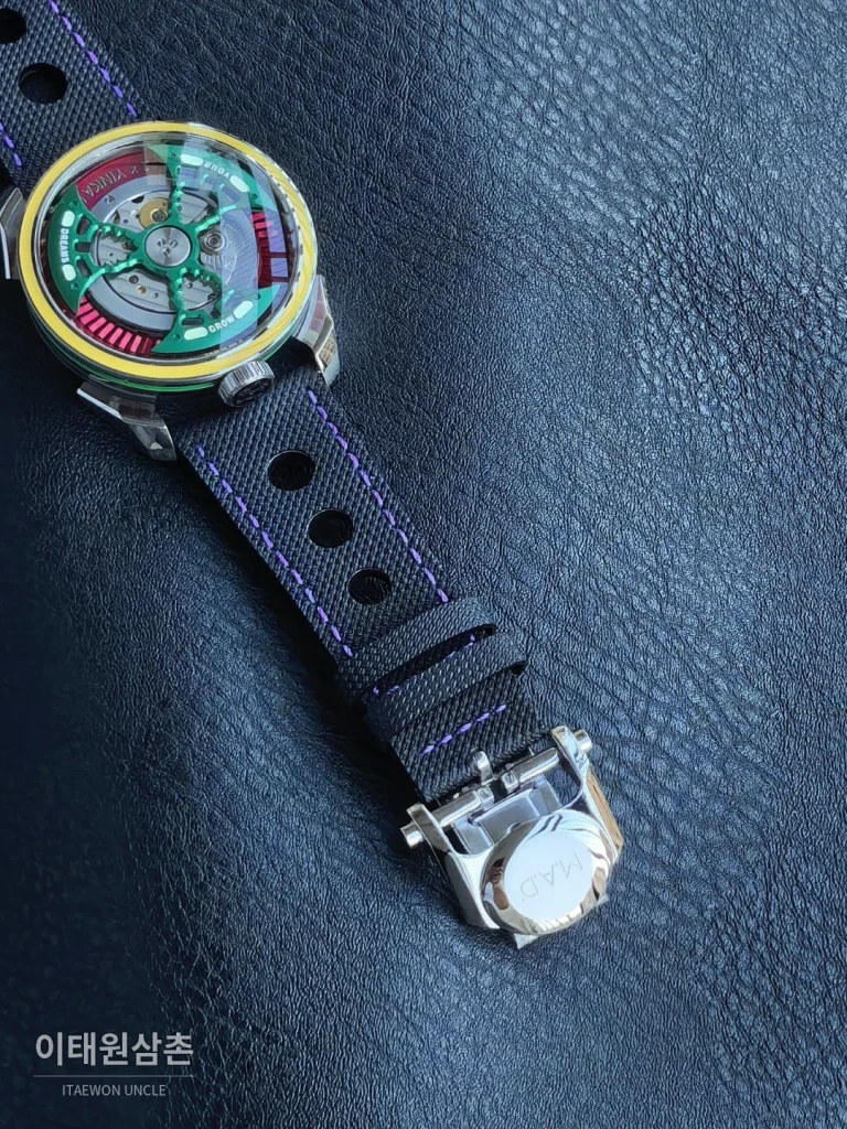 엠비앤에프 M.A.D.1S 사이드타임 대형로터 퍼플 오토매틱 42mm 스켈레톤 다이얼 블랙 러버 스트랩 옐로우 베젤