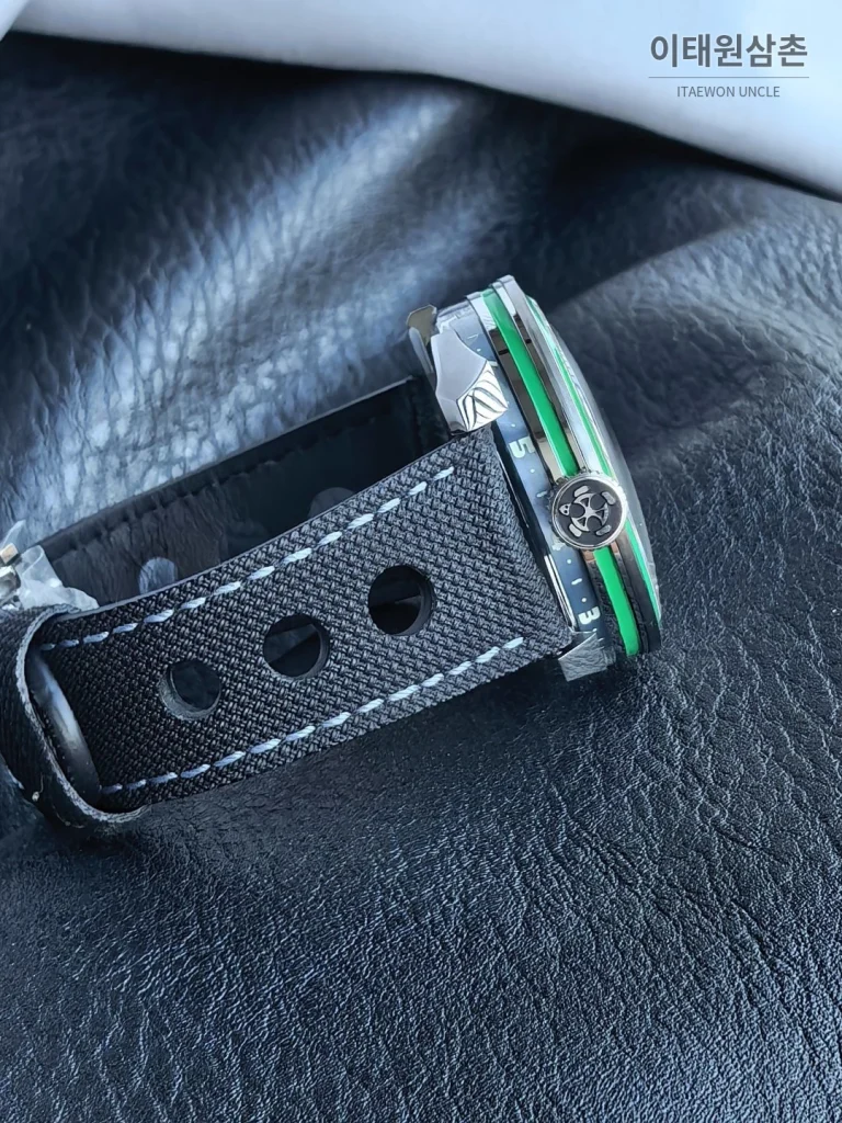 엠비앤에프 M.A.D.1S 사이드타임 대형로터 퍼플 오토매틱 42mm 스켈레톤 다이얼 블랙 러버 스트랩 그린 베젤