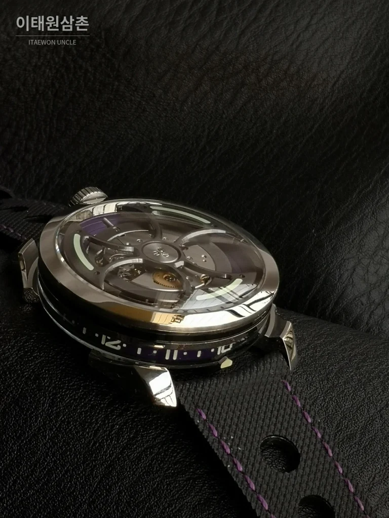 엠비앤에프 MAD1S 스틸 사이드리딩 로터 오토매틱 42mm (2)