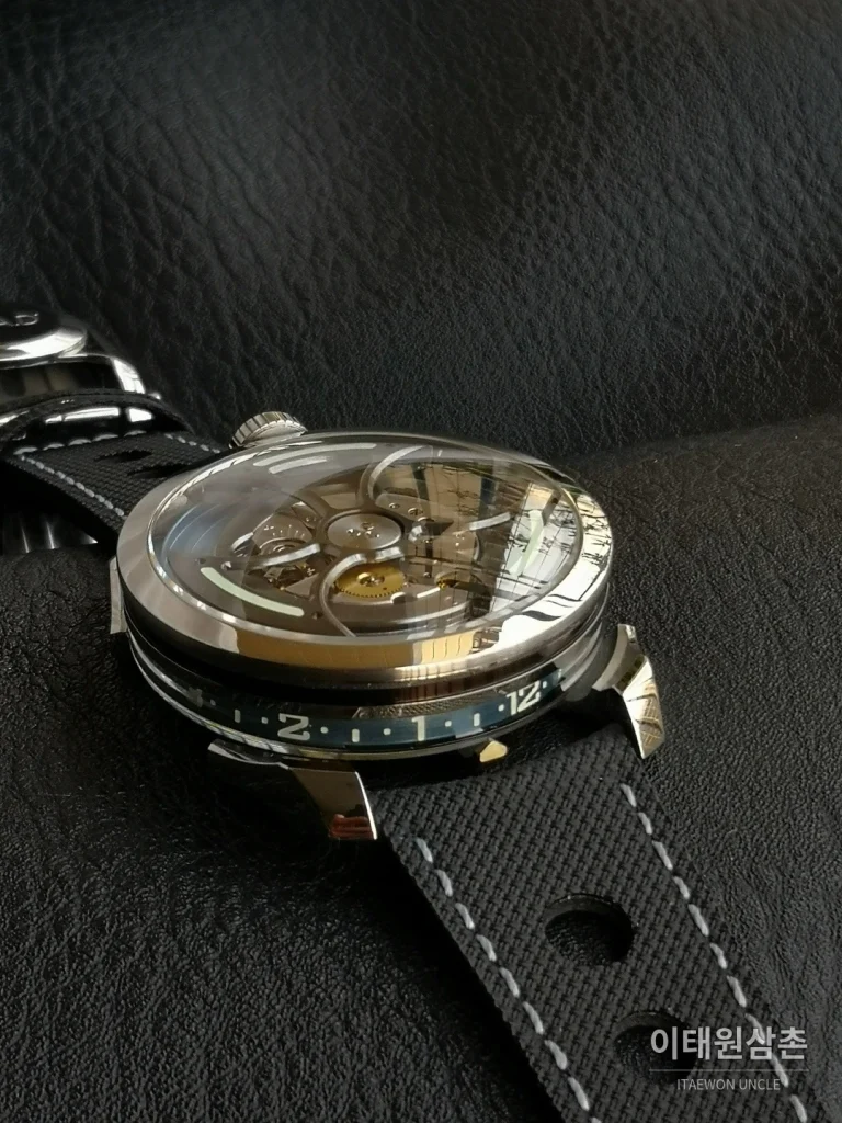 엠비앤에프 MAD1S 스틸 사이드리딩 로터 오토매틱 42mm