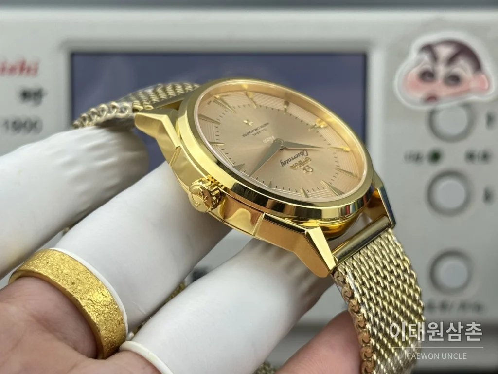 오메가 컨스텔레이션 악어가죽 스켈레톤백 오토매틱 39.4mm