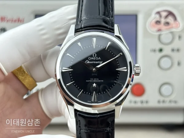오메가 컨스텔레이션 오토매틱 39.4mm 블랙 다이얼 블랙 가죽 스트랩