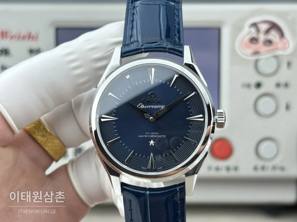 오메가 컨스텔레이션 오토매틱 39.4mm 네이비 다이얼 네이비 가죽 스트랩