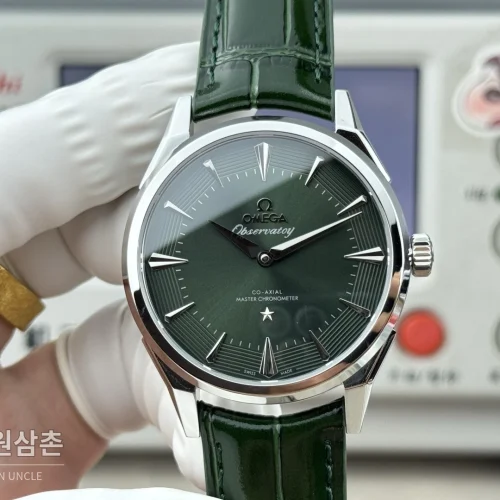 오메가 컨스텔레이션 오토매틱 39.4mm 네이비 블루 그린 가죽 스트랩 오메가 컨스텔레이션 오토매틱 39.4mm 네이비 블루 그린 가죽 스트랩