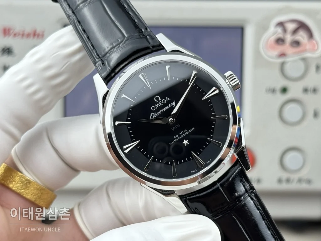 오메가 컨스텔레이션 오토매틱 39.4mm 블랙 다이얼 블랙 가죽 스트랩