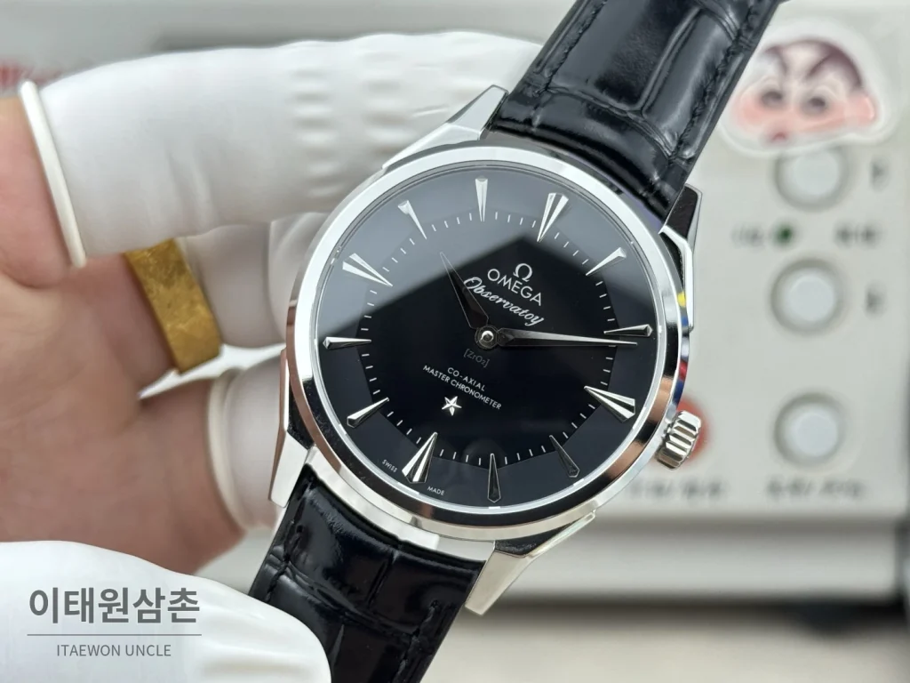 오메가 컨스텔레이션 오토매틱 39.4mm 블랙 다이얼 블랙 가죽 스트랩