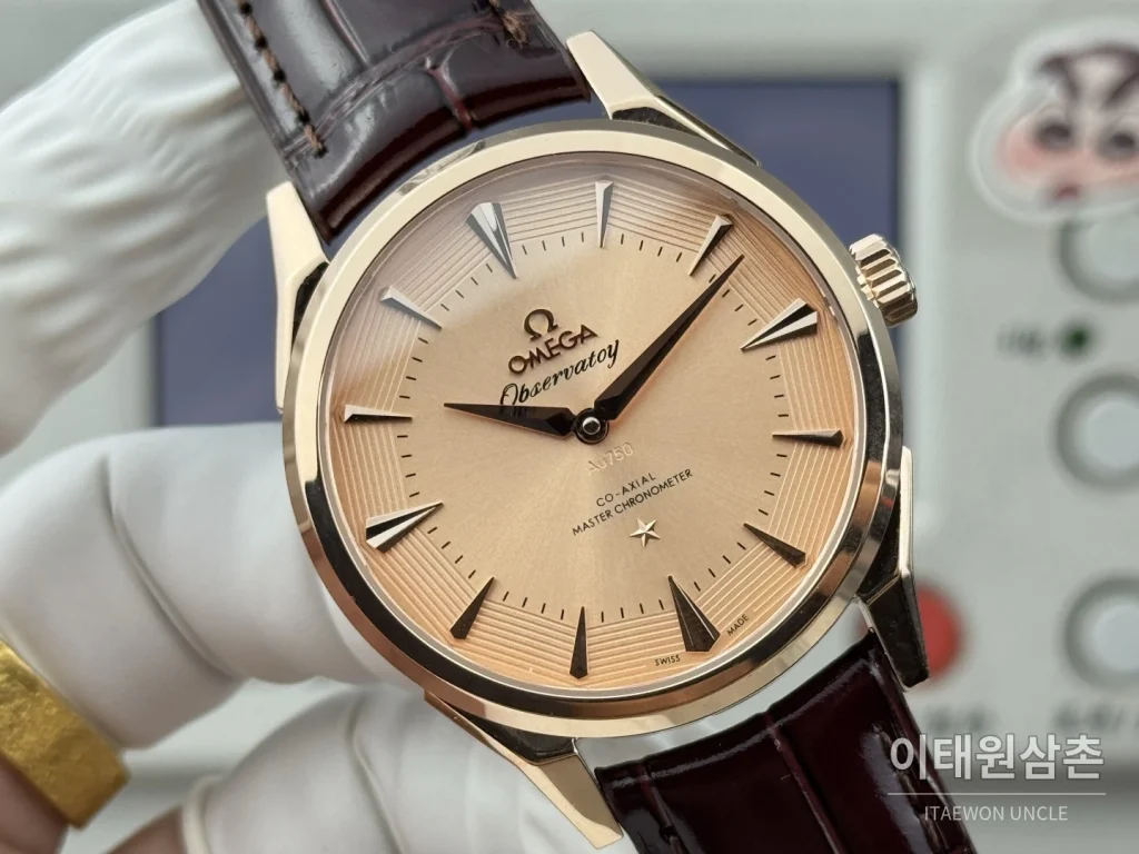 오메가 컨스텔레이션 오토매틱 39.4mm 네이비 블루 버건디 가죽 스트랩