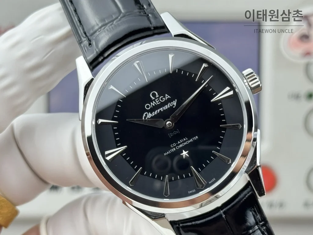 오메가 컨스텔레이션 오토매틱 39.4mm 블랙 다이얼 블랙 가죽 스트랩