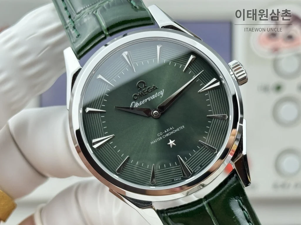 오메가 컨스텔레이션 오토매틱 39.4mm 네이비 블루 그린 가죽 스트랩