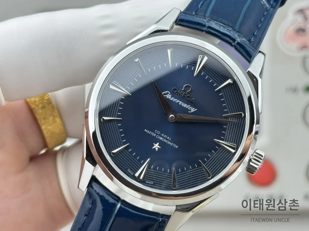 오메가 컨스텔레이션 오토매틱 39.4mm 네이비 다이얼 네이비 가죽 스트랩