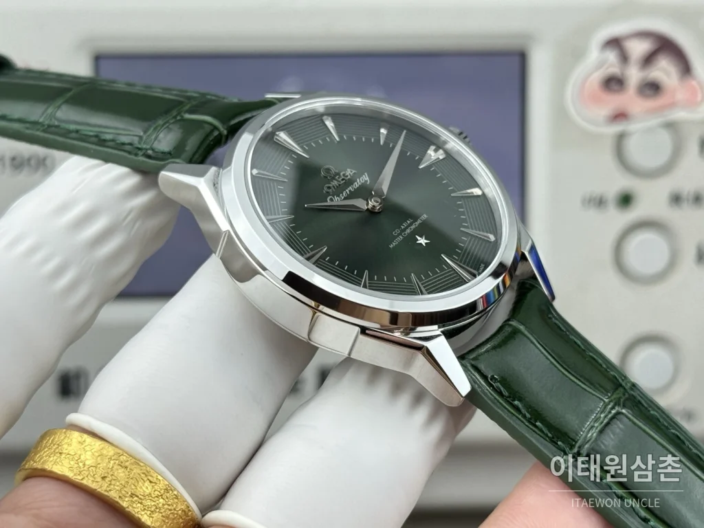오메가 컨스텔레이션 오토매틱 39.4mm 네이비 블루 그린 가죽 스트랩