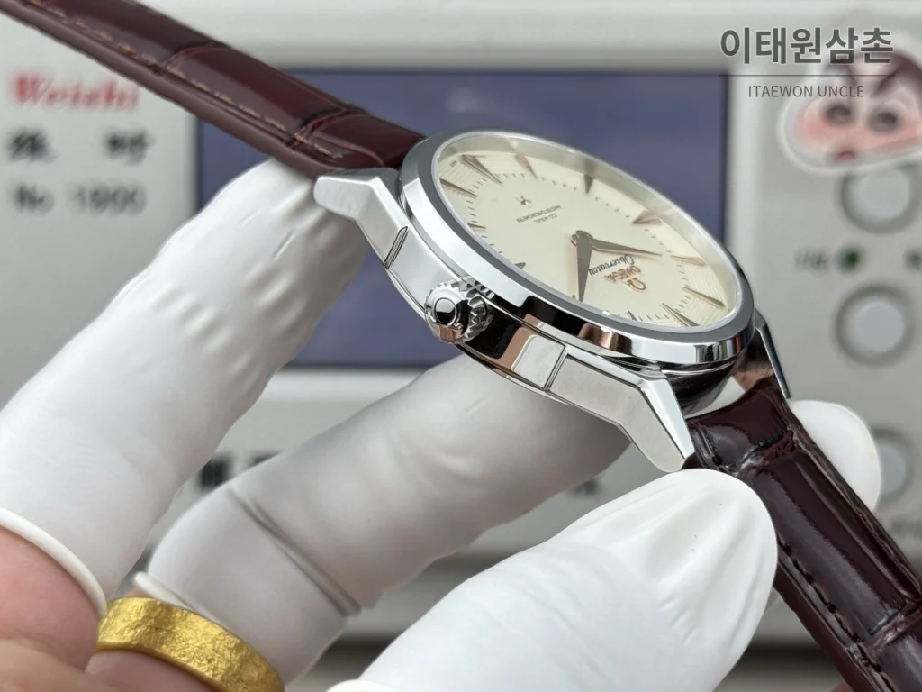 오메가 컨스텔레이션 오토매틱 39.4mm 샴페인 다이얼 버건디 가죽 스트랩