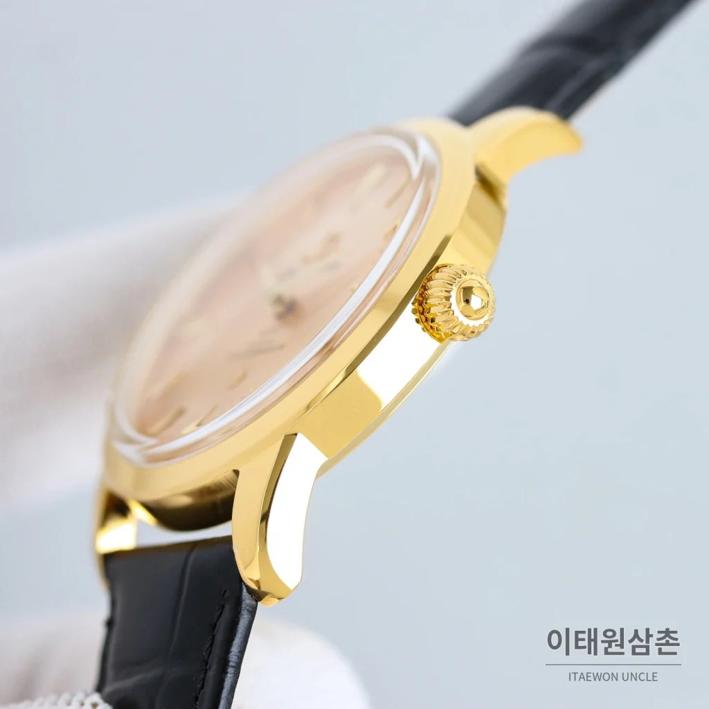 오메가 컨스텔레이션 오토매틱 40mm 샴페인 다이얼 블랙 가죽 스트랩