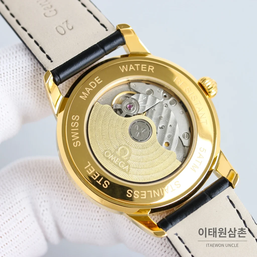 오메가 컨스텔레이션 오토매틱 40mm 샴페인 다이얼 블랙 가죽 스트랩