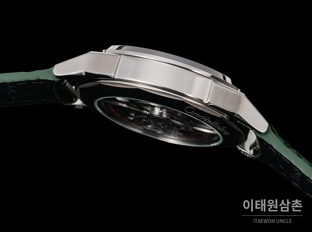 오메가 컨스텔레이션 파이팬 그린 다이얼 그린 스트랩 시계