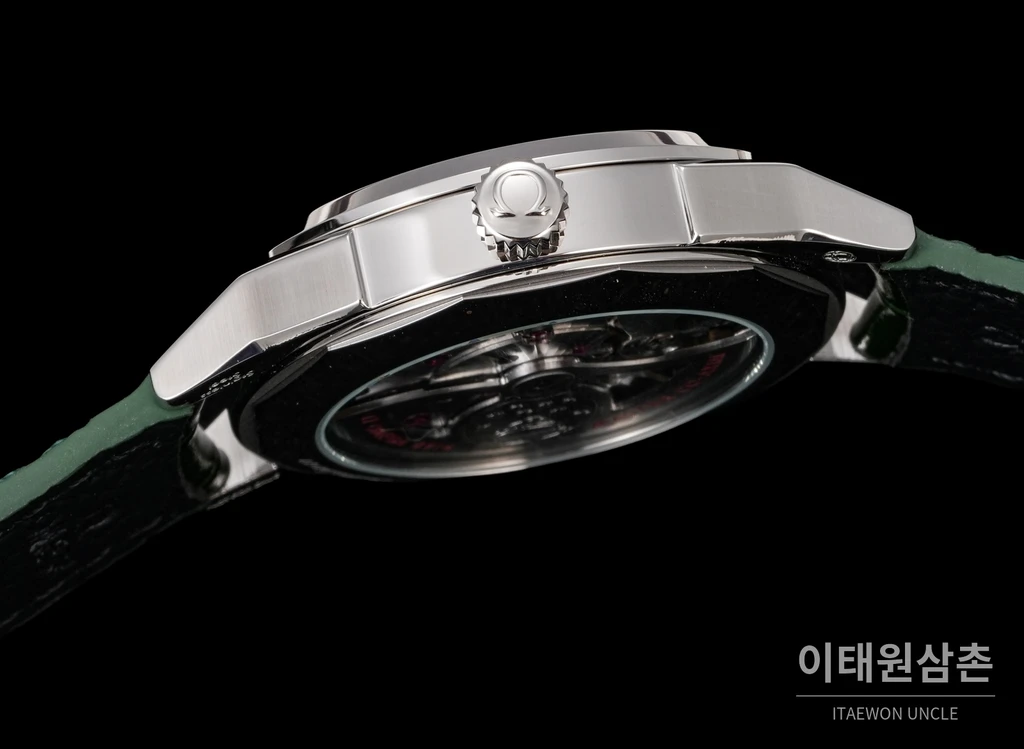 오메가 컨스텔레이션 파이팬 그린 다이얼 그린 스트랩 시계