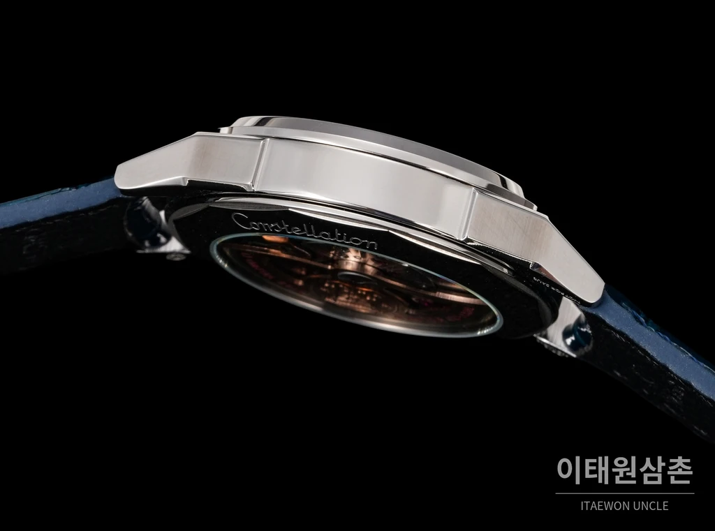 오메가 컨스텔레이션 파이팬 실버 다이얼 블루 스트랩 시계
