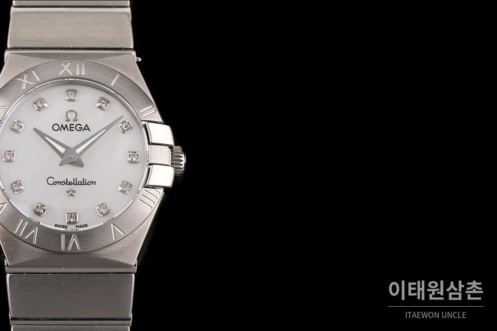 오메가 컨스텔레이션 4세대 실버 스틸 로마 숫자 베젤 화이트 스톤 인덱스 쿼츠 시계 27mm