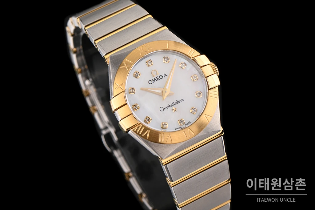 오메가 컨스텔레이션 4세대 옐로우골드 로마 숫자 베젤 화이트 스톤 인덱스 쿼츠 시계 27mm (2)
