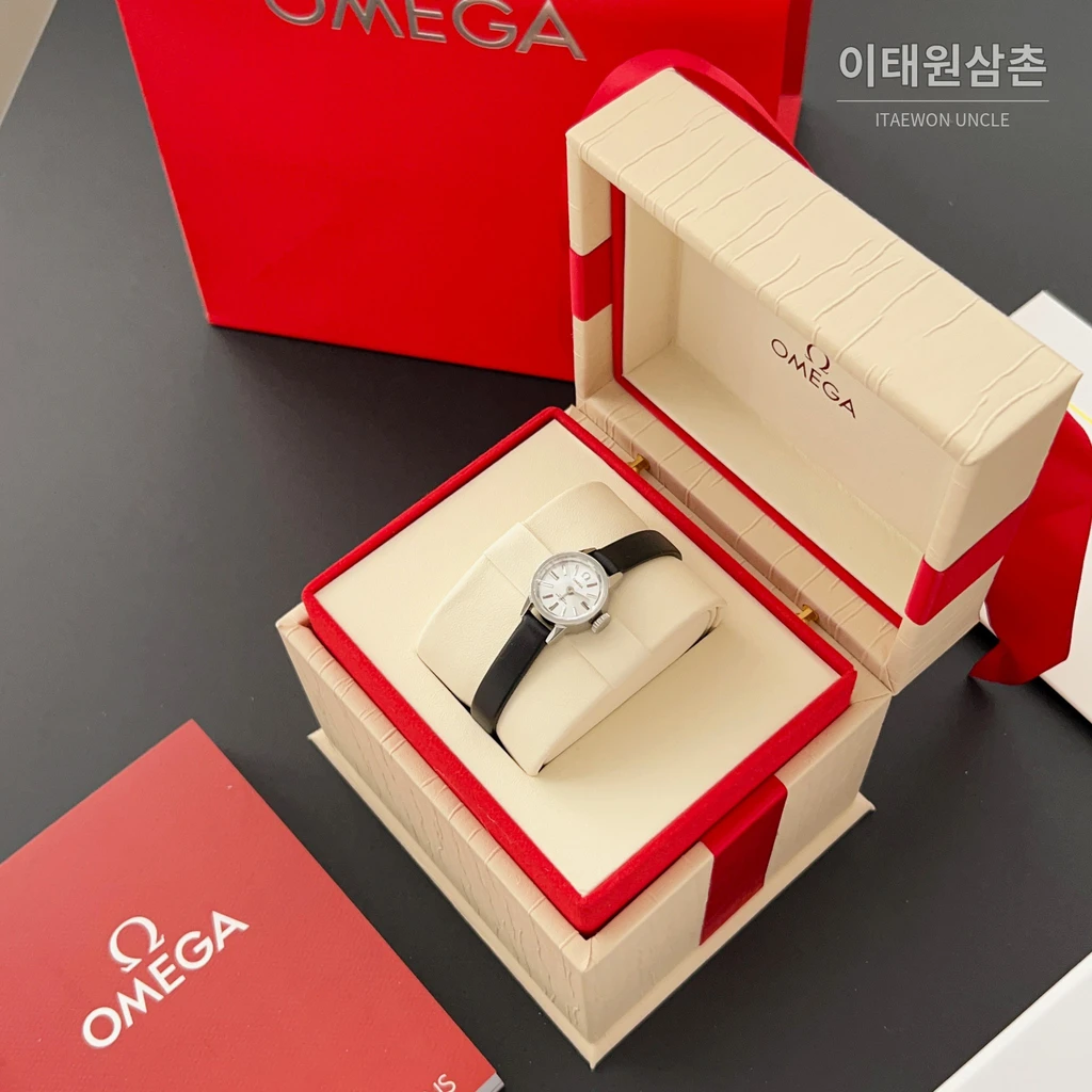 오메가 드빌 칼레이도스코프 다이아몬드컷 미니 여성시계 18.5mm 화이트 다이얼 블랙 가죽 스트랩