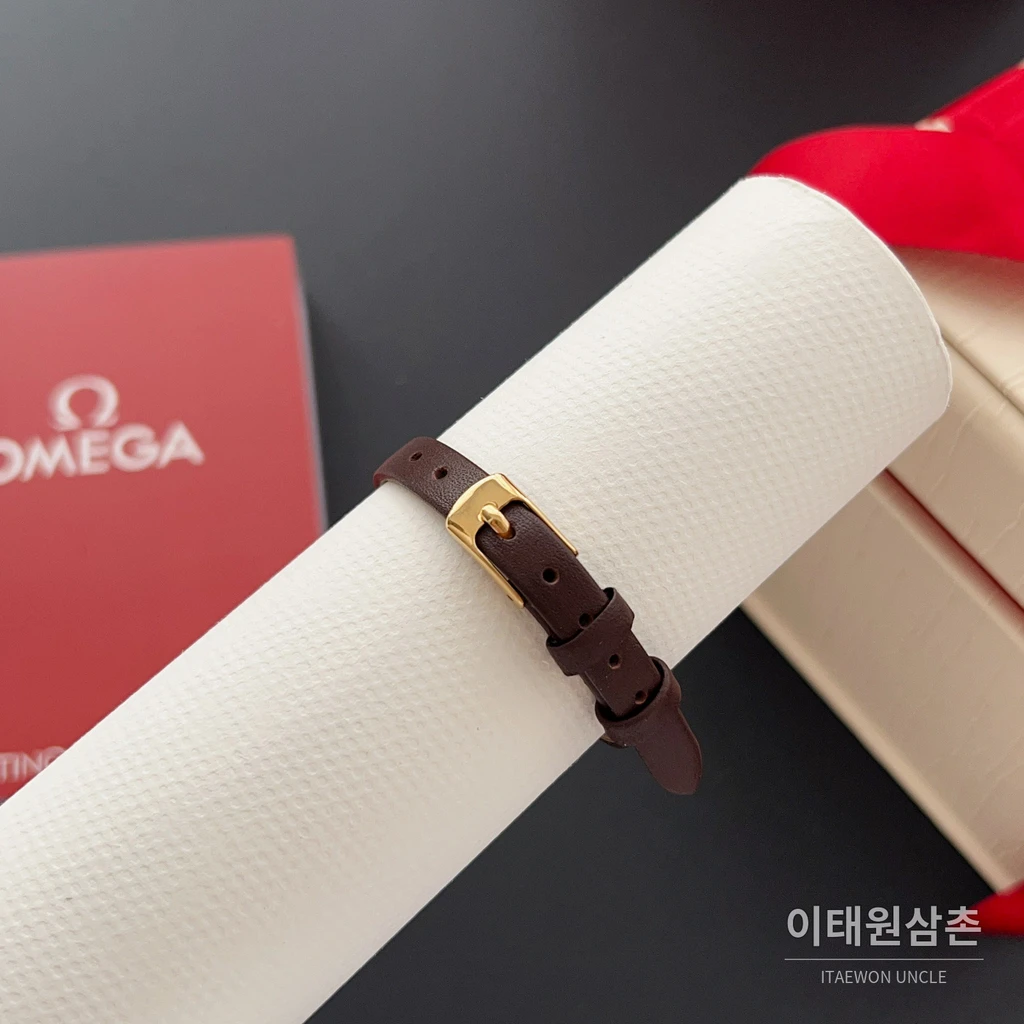 오메가 드빌 칼레이도스코프 다이아몬드컷 미니 여성시계 18.5mm 화이트 다이얼 브라운 가죽 스트랩 골드 베젤