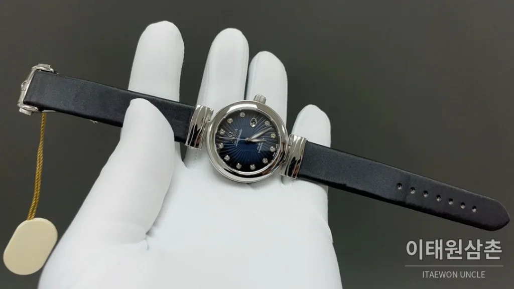 오메가 드빌 레이디매틱 실버베젤 블랙마더오브펄 오토매틱 34mm