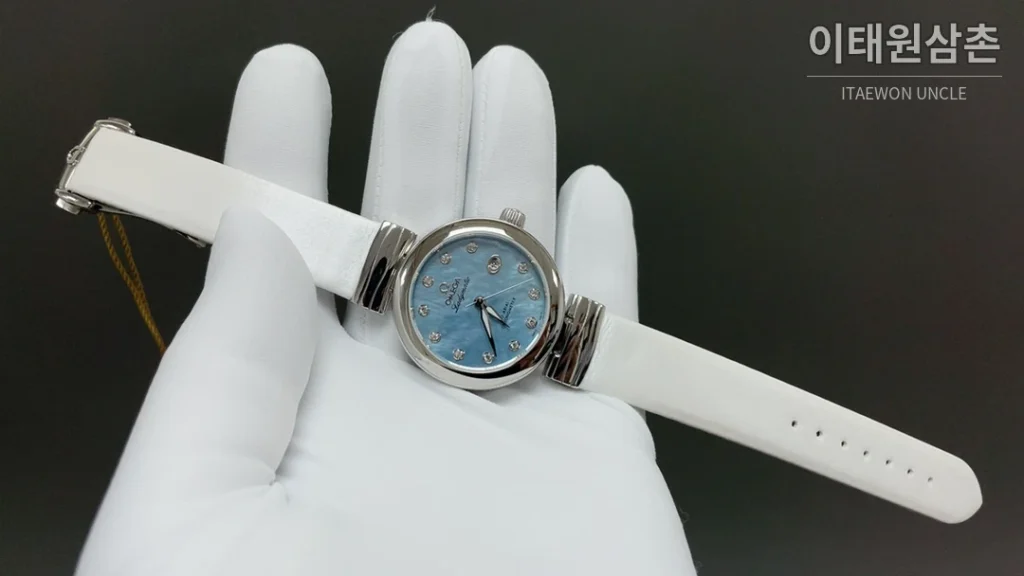 오메가 드빌 레이디매틱 실버베젤 브라운마더오브펄 오토매틱 34mm 브라운 다이얼 브라운 가죽 스트랩 (2)