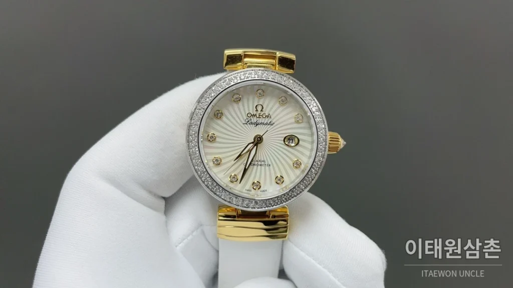 오메가 드빌 레이디매틱 실버베젤 마더오브펄 오토매틱 34mm